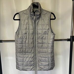 Banana Republic Women's Gray Puffer Vest quilted size small